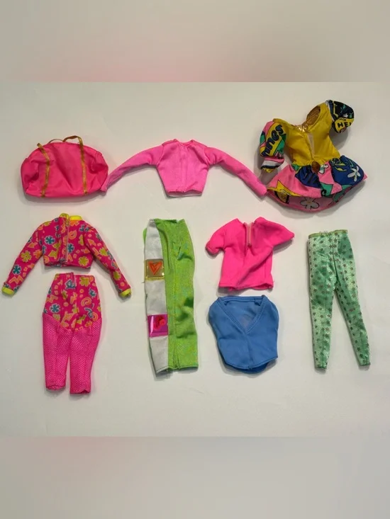 Barbie Outfit Set - Picture 2 of 3